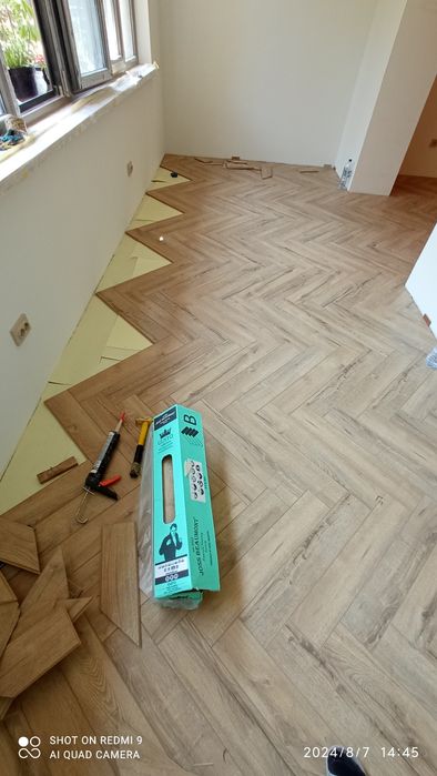 Укладка ламината ёлочкой.