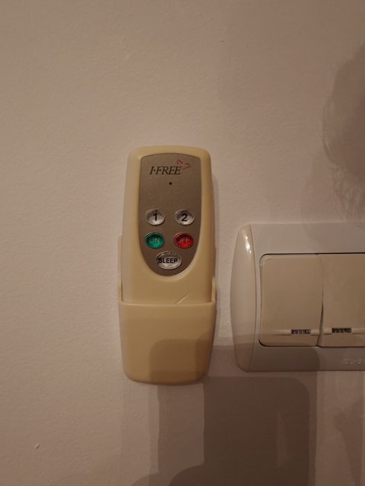 Lustra cu telecomanda