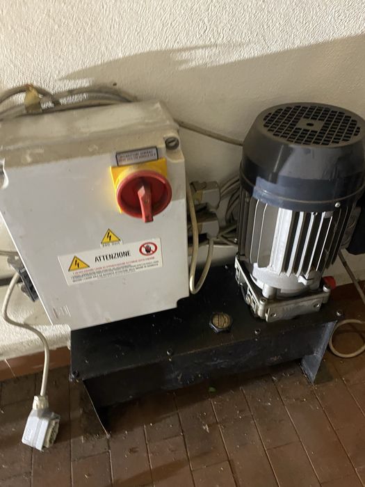 Elevator auto sau alte.