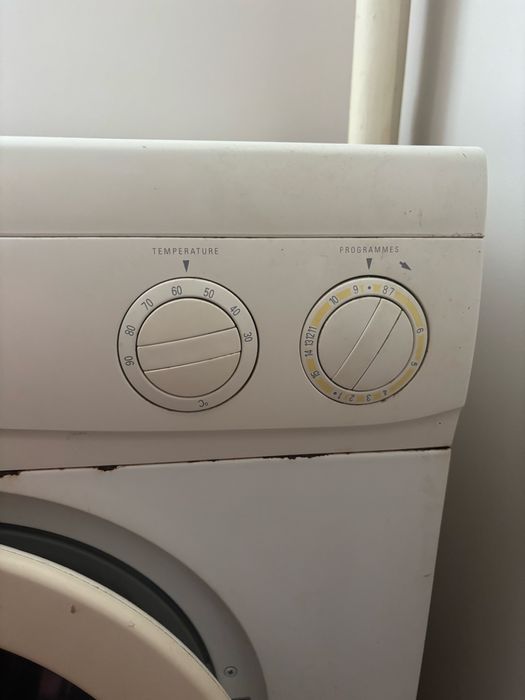 Пералня DeLonghi