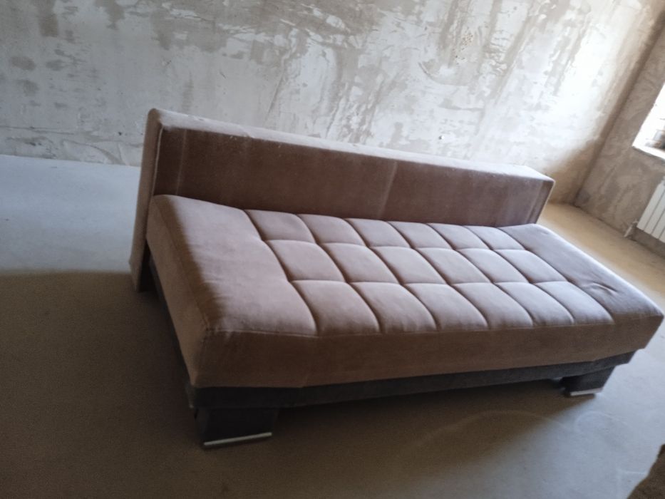Продам диван б/у в