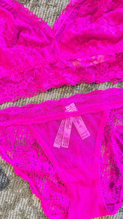 Комплект дантелено бельо Victoria's secret розов