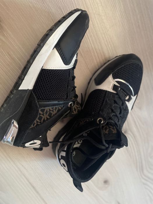 Дамски обувки евтини