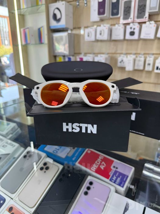 Oakley Meta HSTN