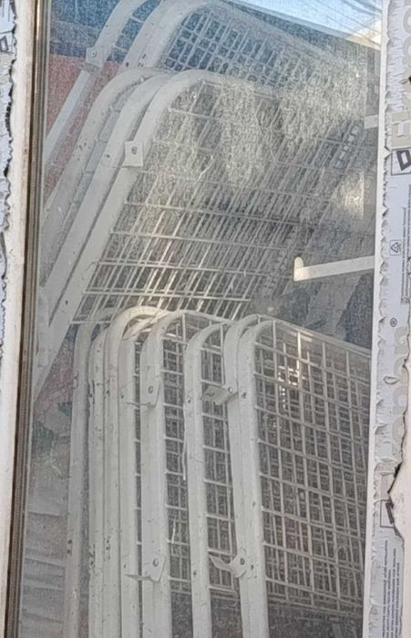 mebel korzina dlya veshey metalichiskiy