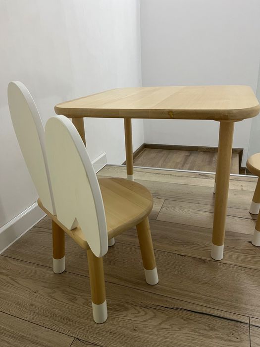 Masa cu 2 scaune iepuras