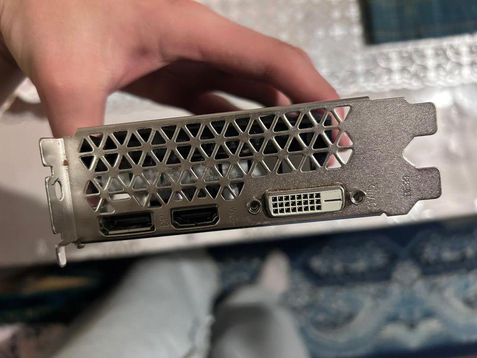 Видеокарта GTX 1050 TI 4GB