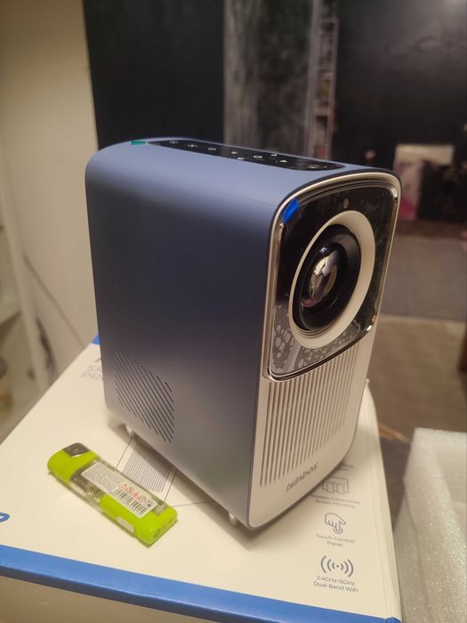 Преносим мини проектор, с Android 9, WiFi