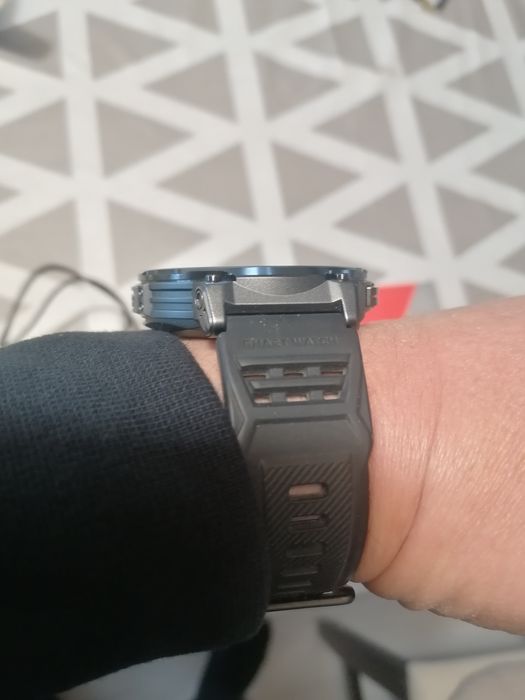 Smartwatch ecran HD 4.7 cm, baterie 730 mAh, diverse funcții, ca nou