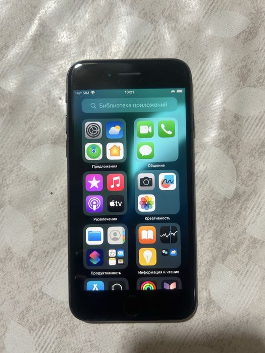 Продам Iphone SE 2020, 64 ГБ