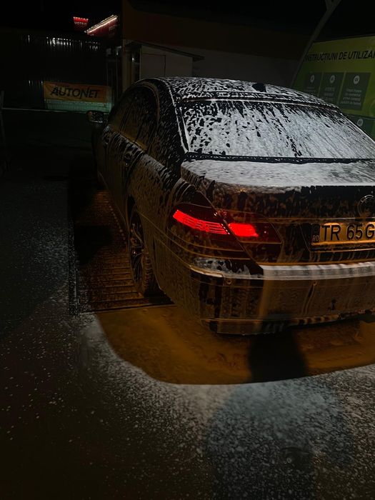BMW seria 7 e65.