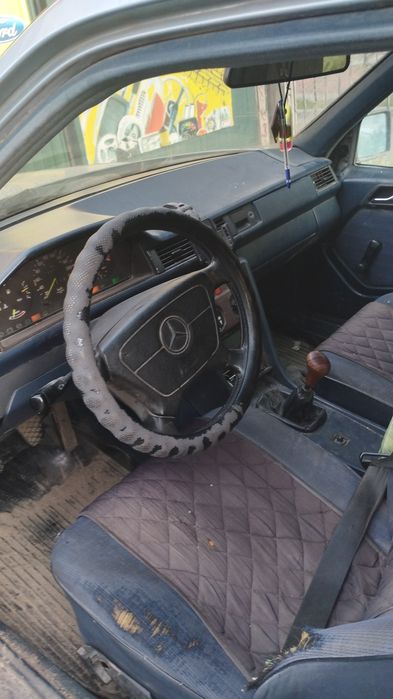 Мерс124 объем 2.6 с минимальным вложением