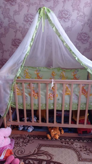 Детская кроватка