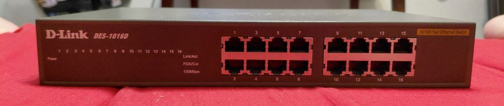 Коммутатор D-Link DES-1016D