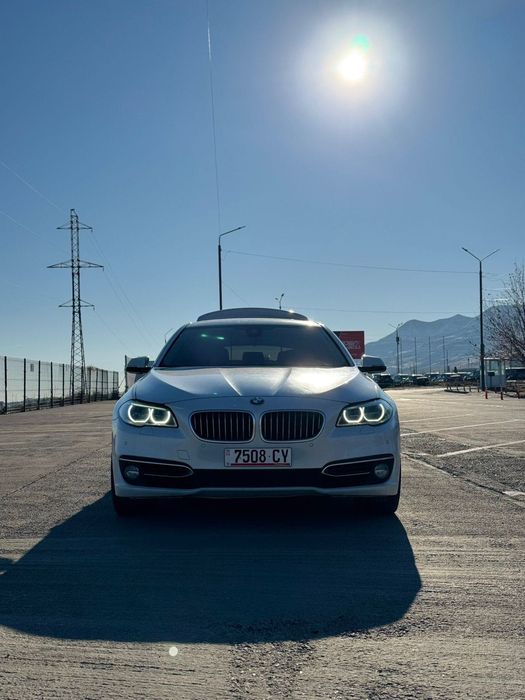 Продам бампер БМВ