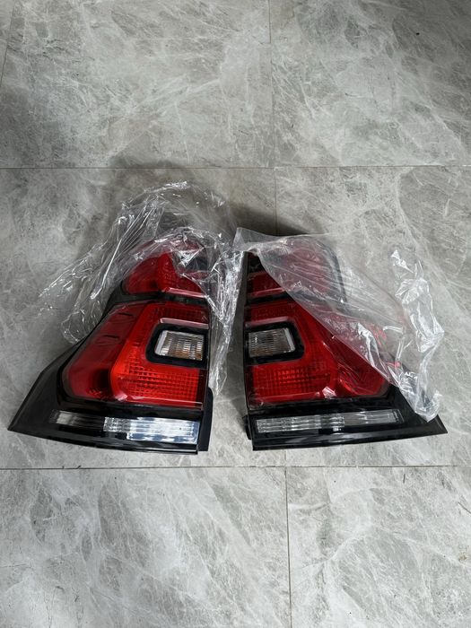 Фонари задние Toyota Prado 150