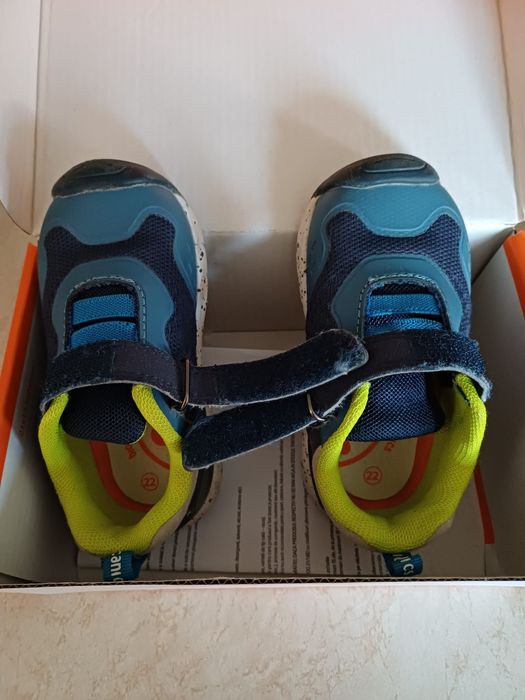 Adidași Biomecanic