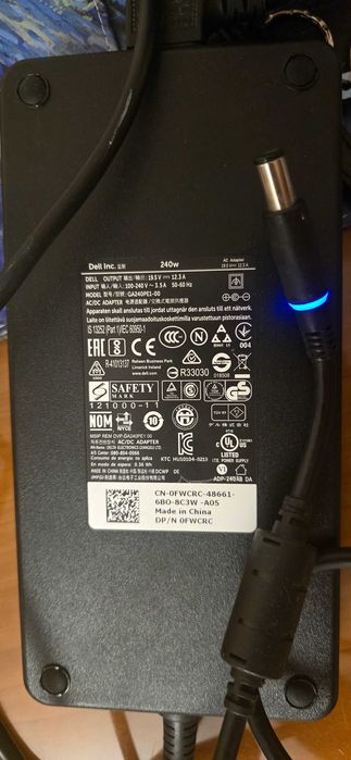 Dell Alienware зарядное устройство 240w адаптер