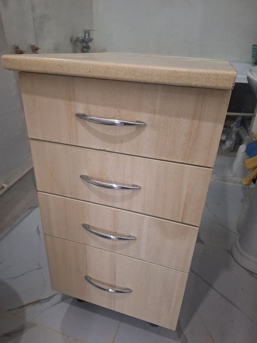 Холодильник продаю