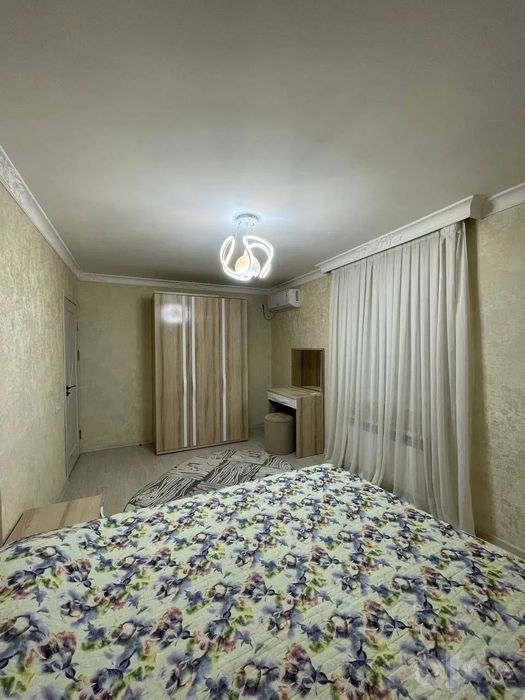 Сдаётся 3-комн Яккасарайский район, бывший магазин Океан, 78 м²