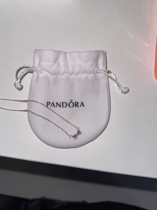 Серебряное колье розовый бант