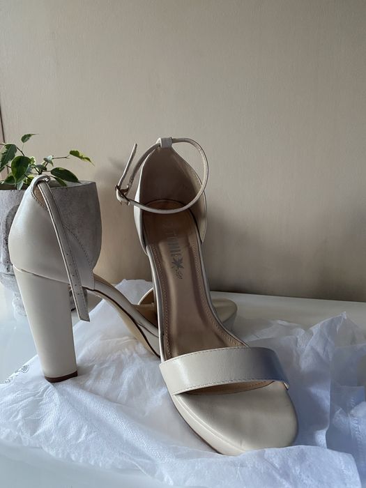 Дамски обувки на ток