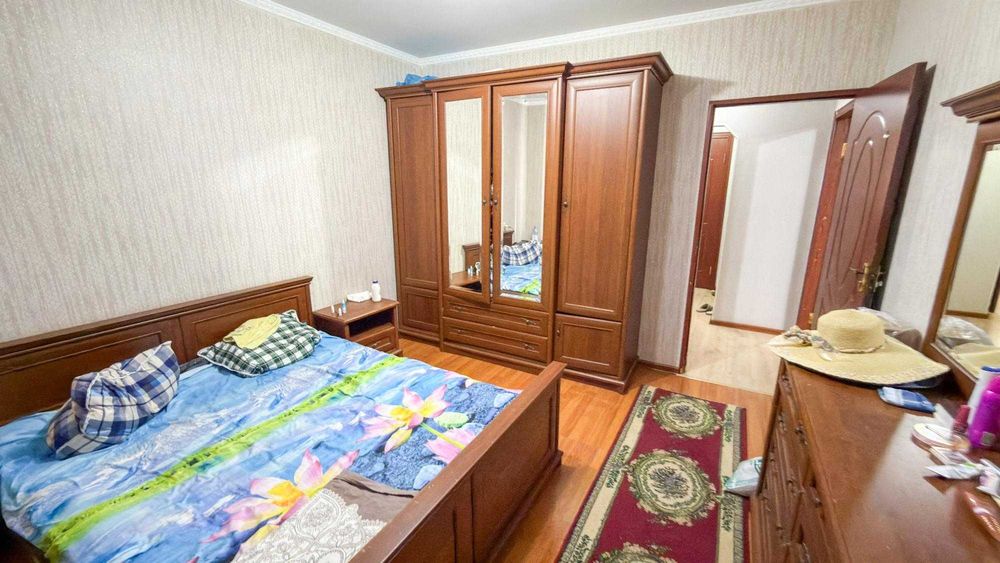 Продам 4 ком жана гарышкер