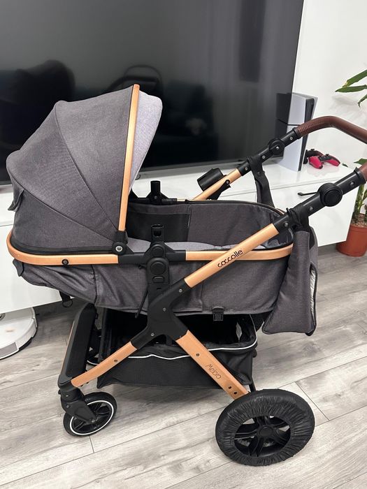 Vând Cărucior 3 în 1 Coccolle Melora