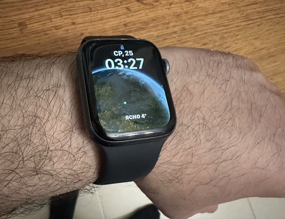 Продам Apple watch 4 series 44 мм. Продам часы
