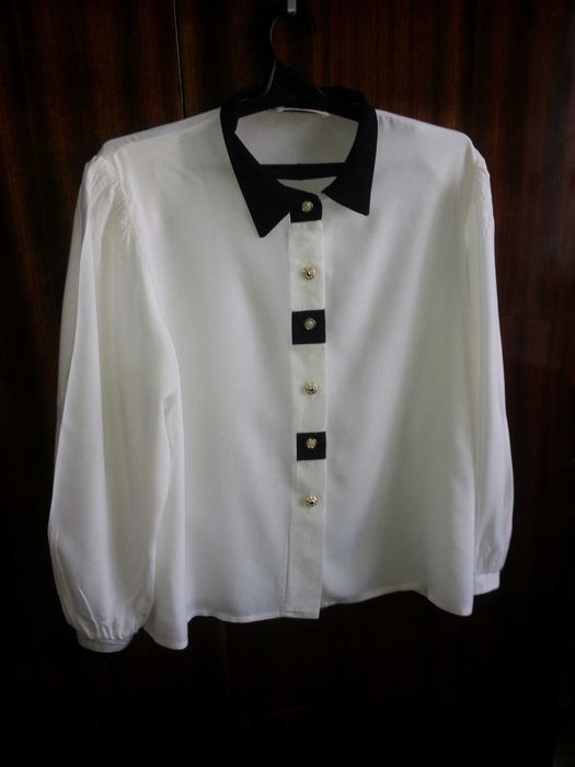 Блузка (рубашка) женская размер 44, производство Италия.