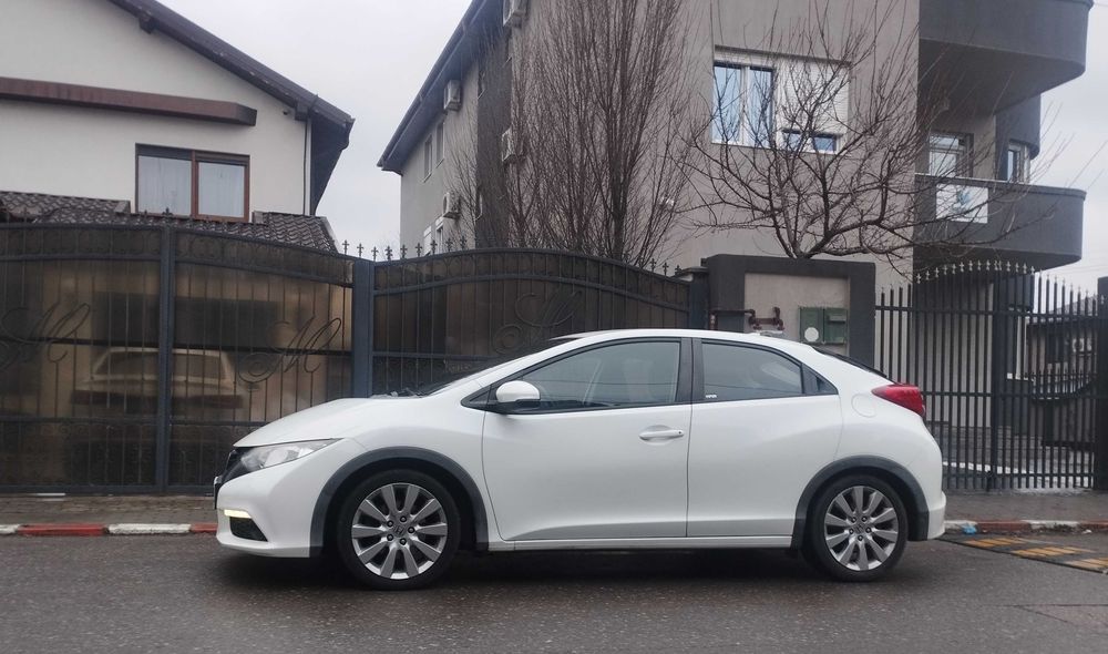 Honda Civic IX 100.000km pret fix