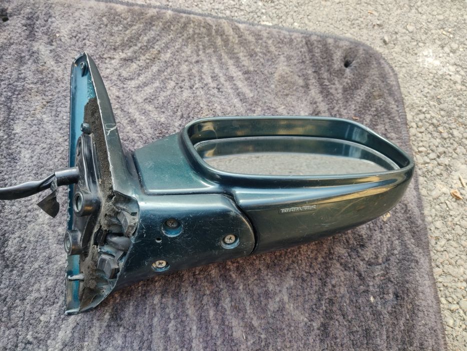 Зеркало правое Toyota Chaser чайзер 90