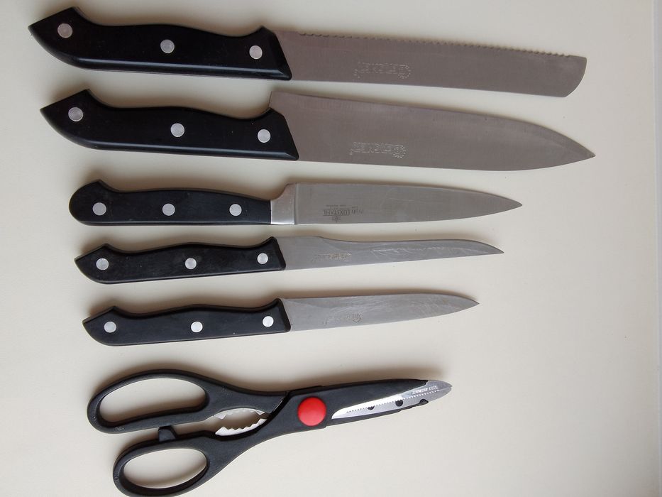 Продам набор ножей