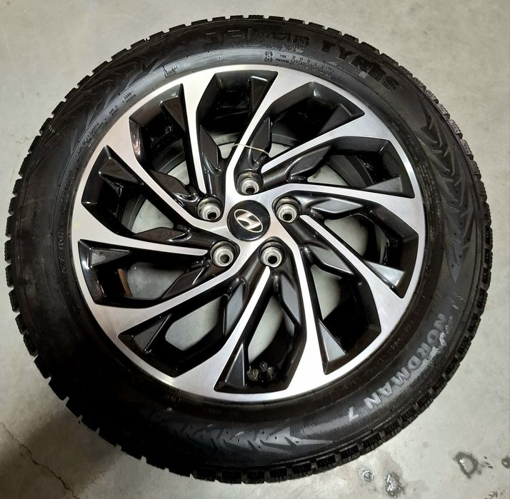 Продам диски с шинами зимними