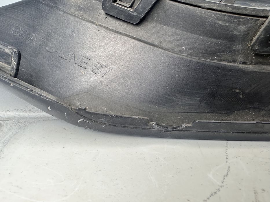 Дясна решетка AUDI A7 C8 S Line 4K8807682B 4K8807152A