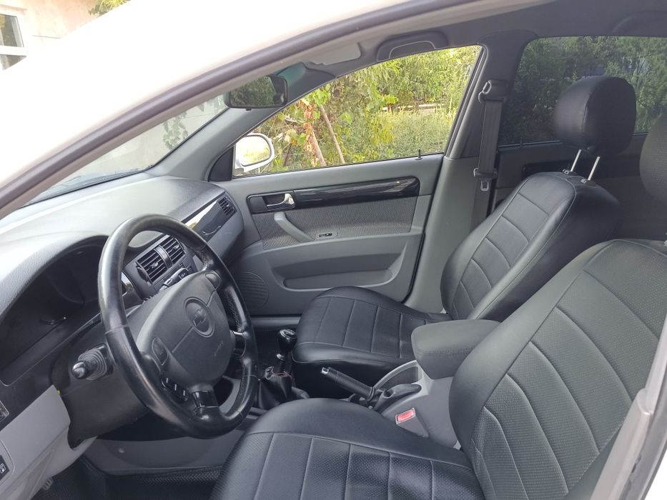 Lasetti 1.8  2011  2-pozitsya