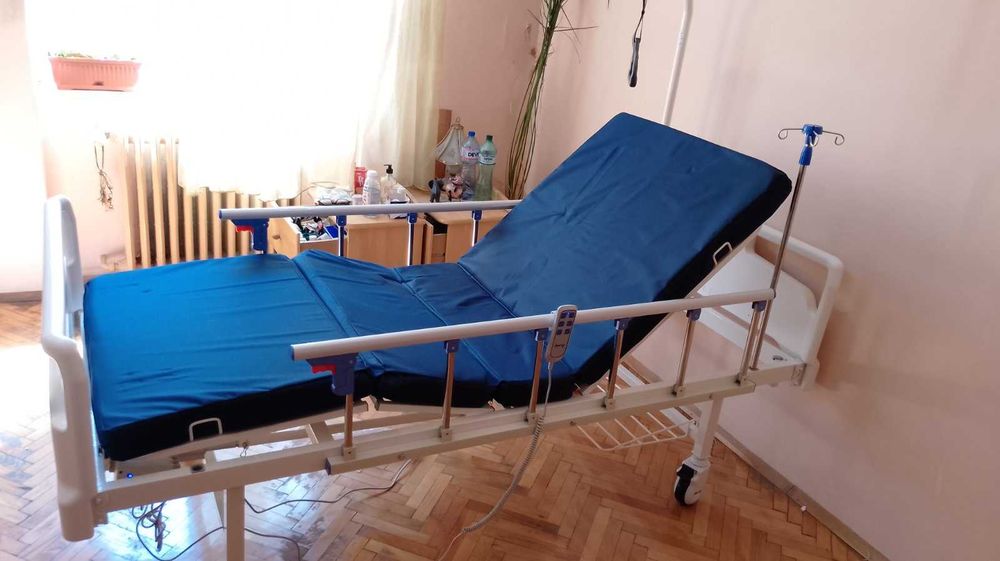 Електрическо болнично легло с матрак