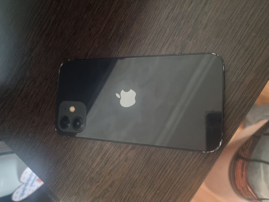 Продам iphon 12.
