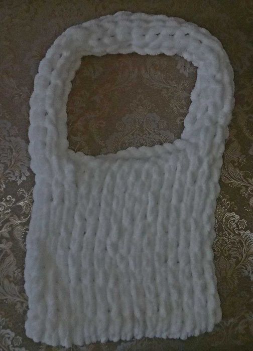 Разные женские вязаные сумки