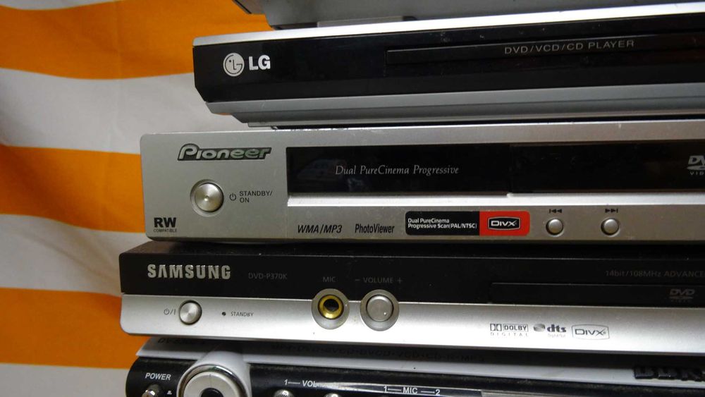 dvd проигрыватели рабочие каждый по 2000