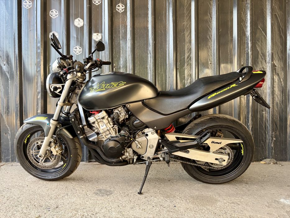 Honda Hornet PC34 35KW-A2 (MotoBuz)- RATE FIXE-FARA AVANS