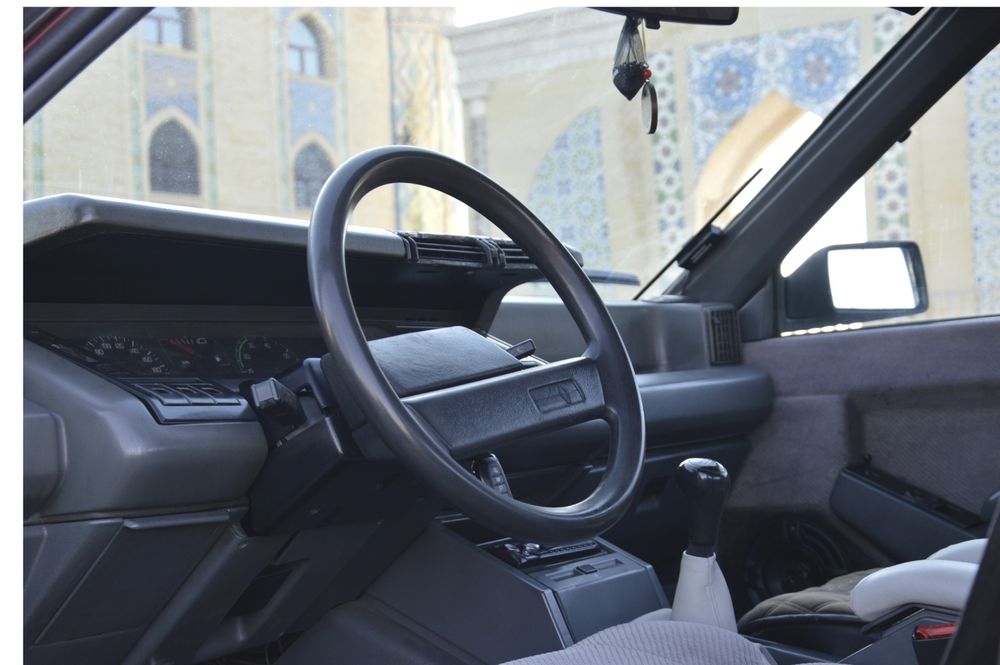 Продам Renault 25