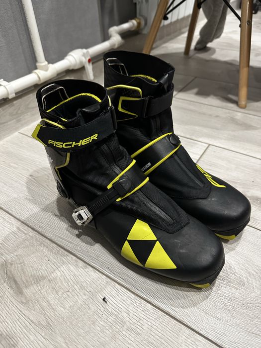 Беговые лыжи fischer