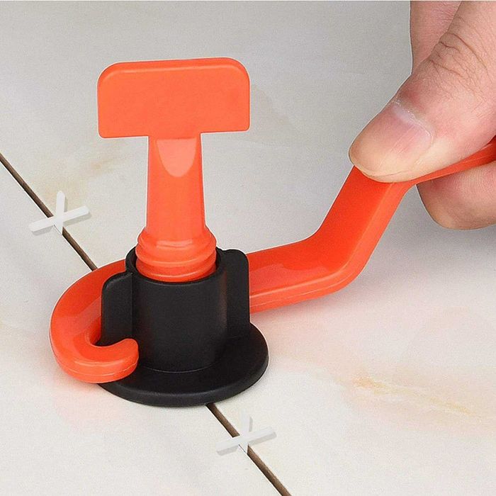 ПОДАРЪК ! Система за нивелиране / подравняване / изравняване на плочки