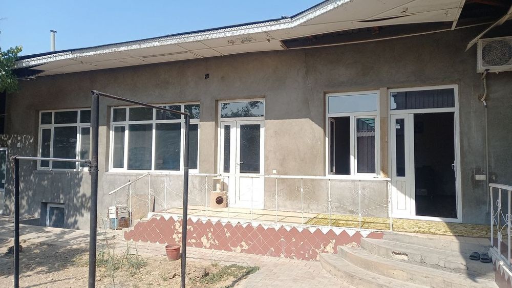 Uy sotiladi yangiobod