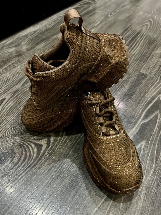 Бляскави кафеви дамски маратонки (39)