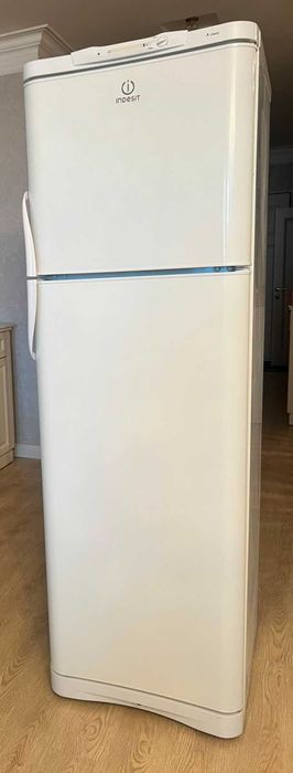 продам холодильник б/у в отличном состоянии