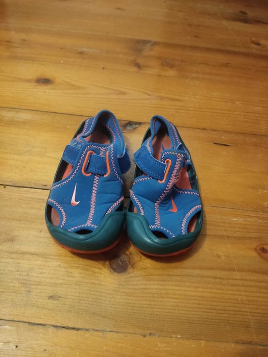 Сандали     Nike
