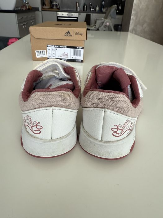 Адидас детски маратонки