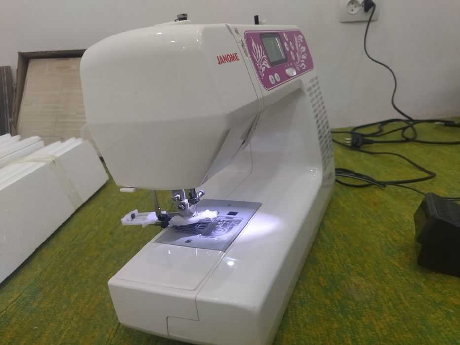 Тикув мошинаси сотилади